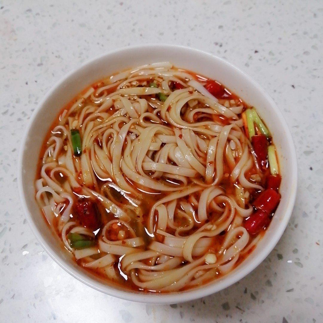 香辣酸汤面
