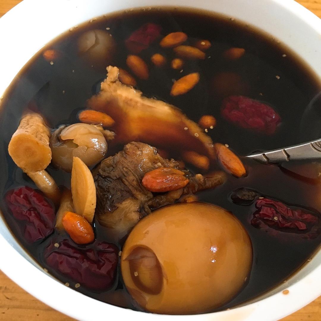 当归红枣鸡蛋