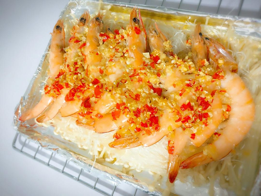 蒜蓉金针菇烤花蛤虾