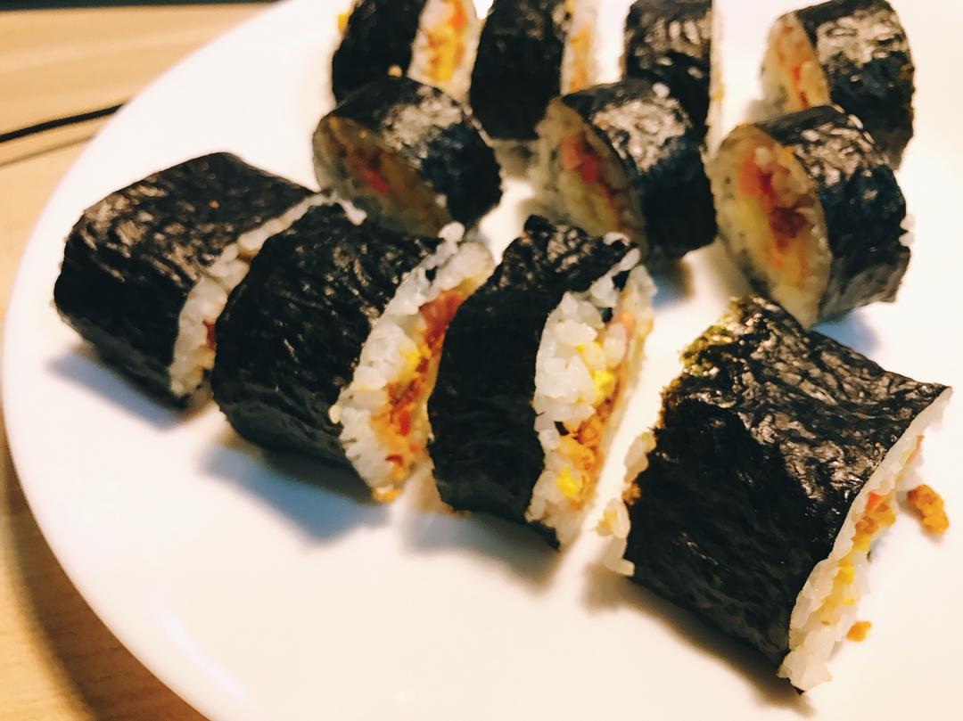 紫菜卷寿司