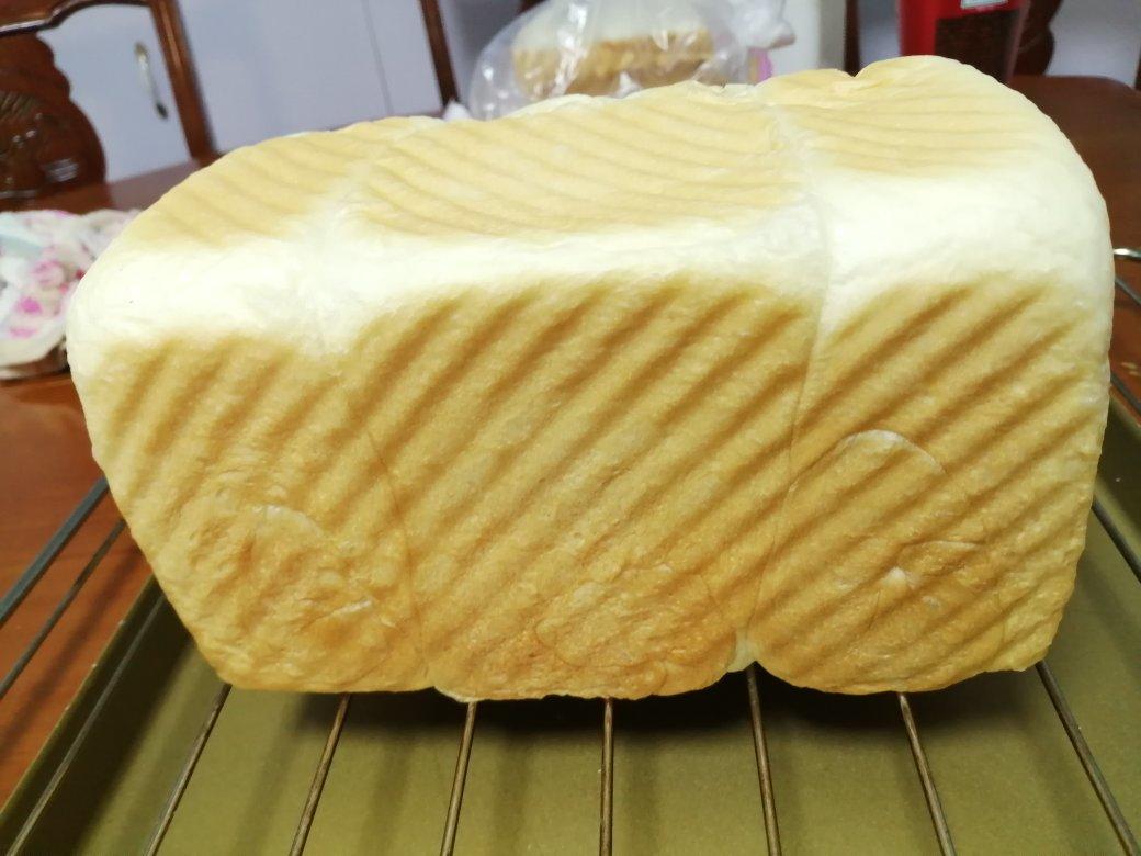 软到拿不起来的生吐司