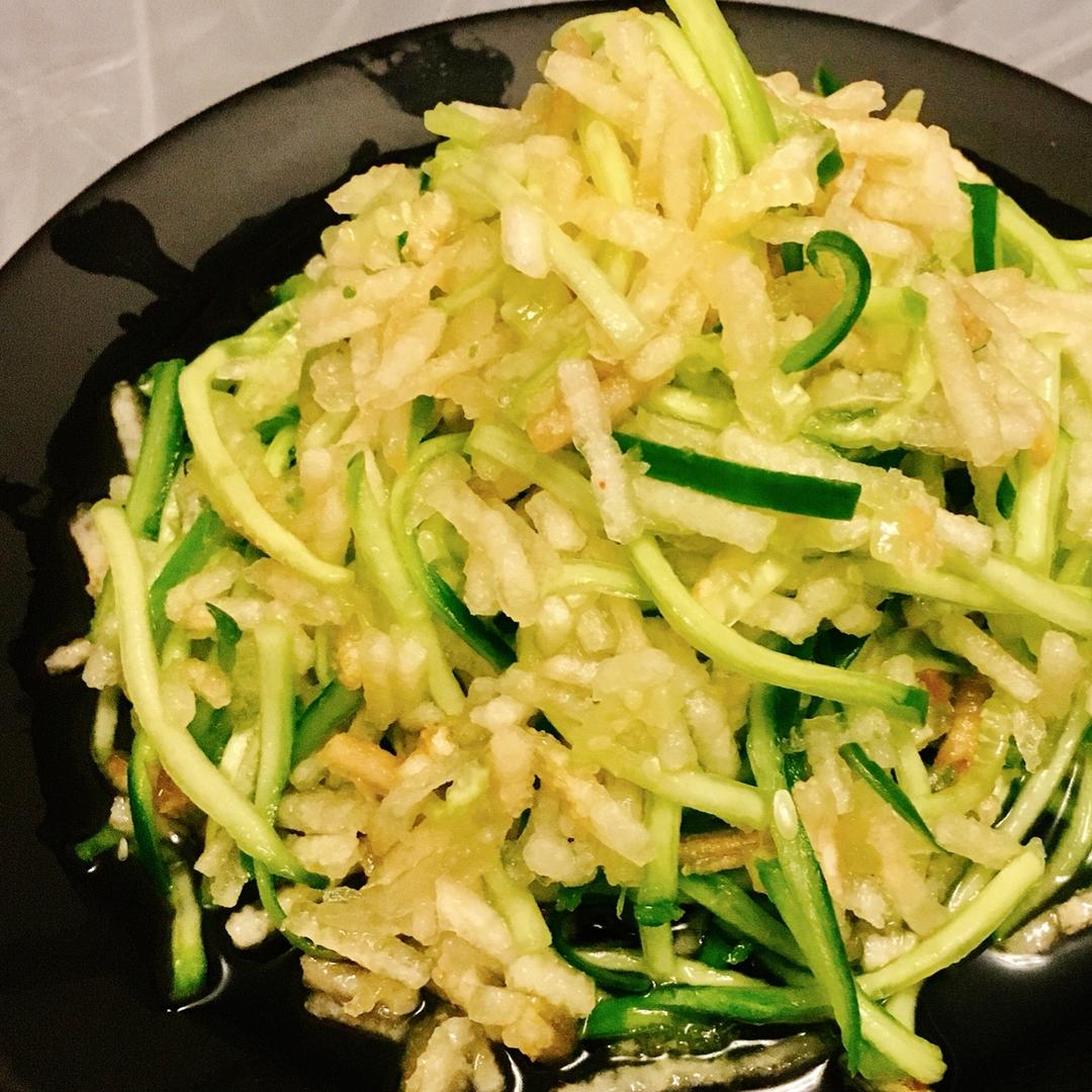 黄瓜拌梨