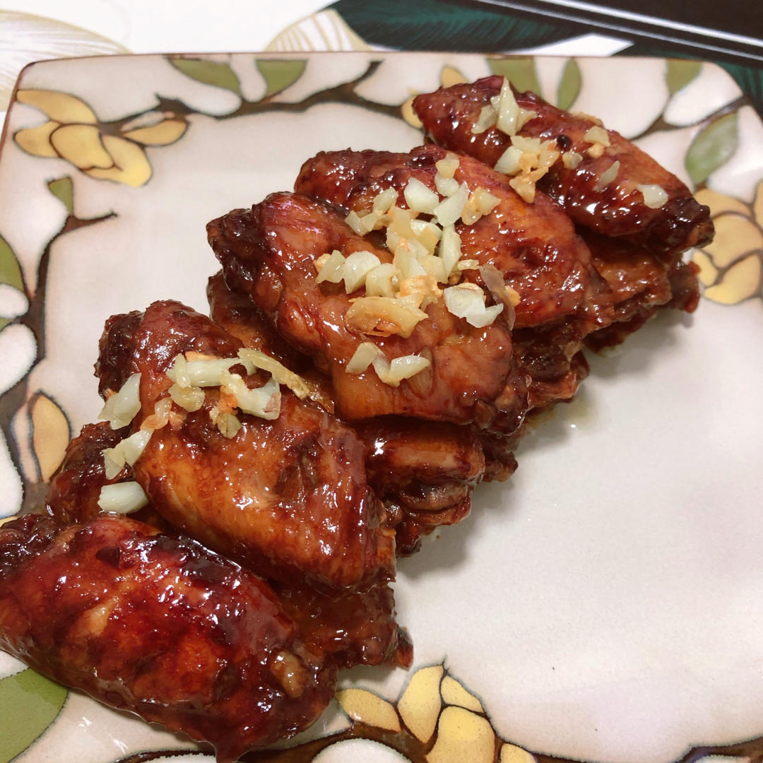 不要再可乐鸡翅了，求求你试试蒜香鸡翅吧，香味捅破天花板！