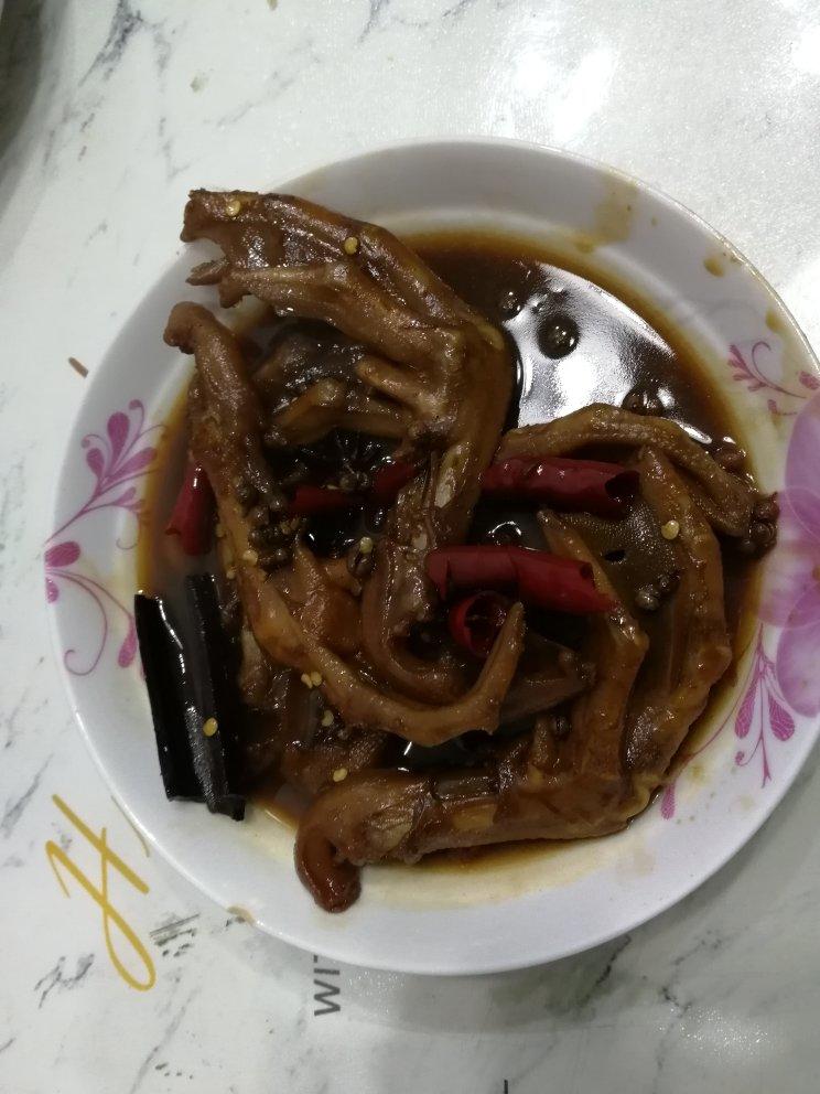 完爆小吃摊之卤鸭爪
