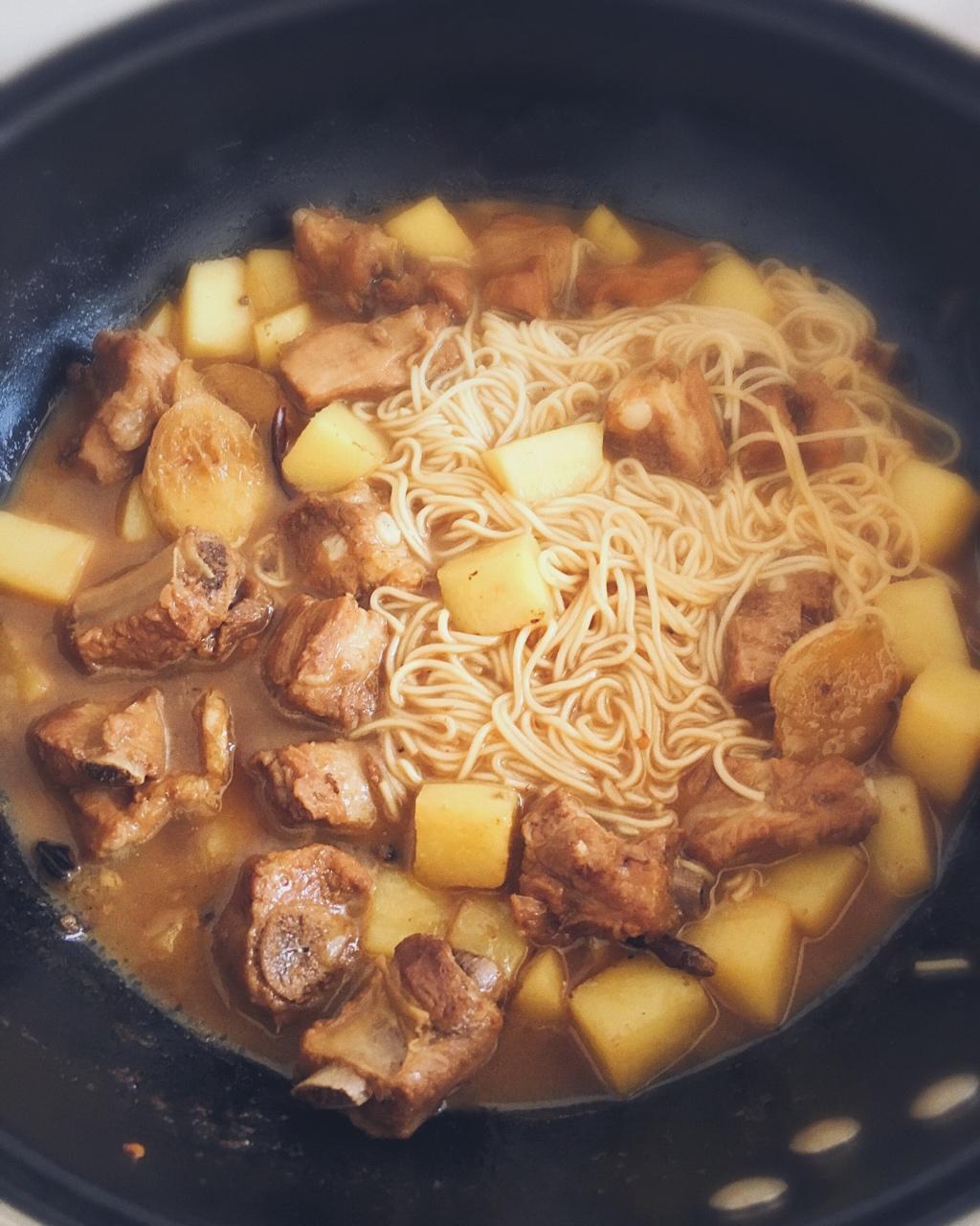 川味土豆烧排骨