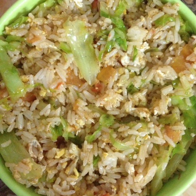 西红柿菜叶蛋炒饭