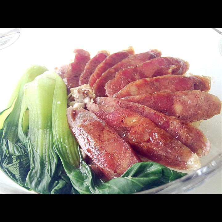 广式腊味煲仔饭