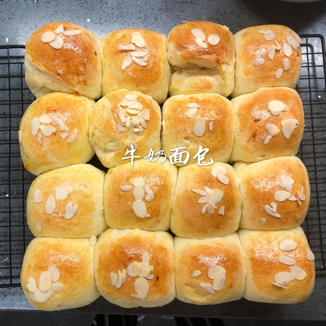 🥛超简单快手，柔软拉丝，一次发酵，牛奶小餐包