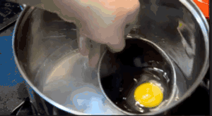 教你做美国经典早餐，Egg Benedict(班尼迪克蛋)的做法 步骤10
