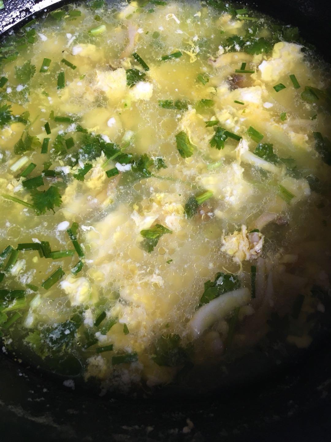 鲜掉眉毛的菌菇豆腐汤