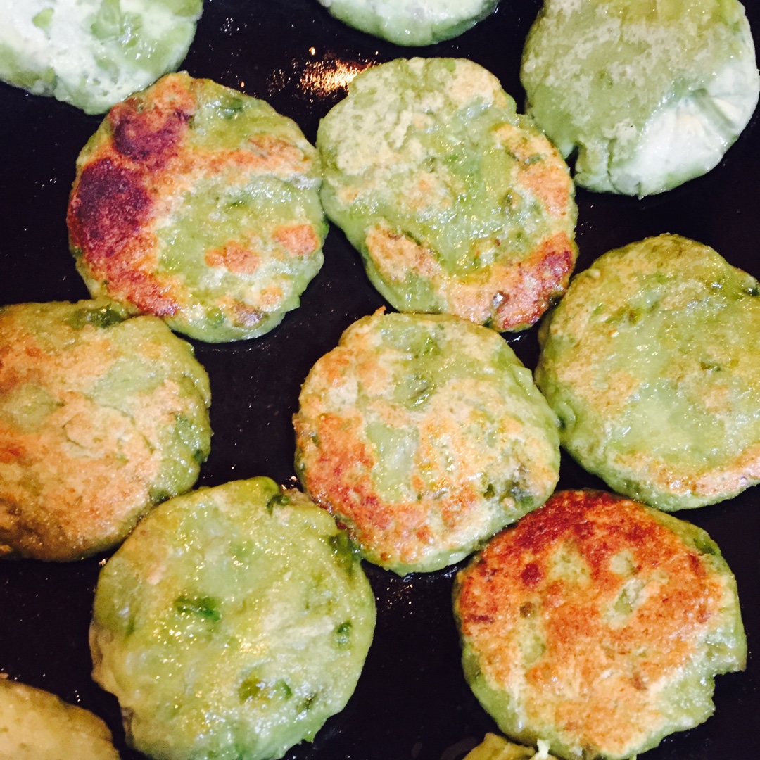 手工版蚕豆饼