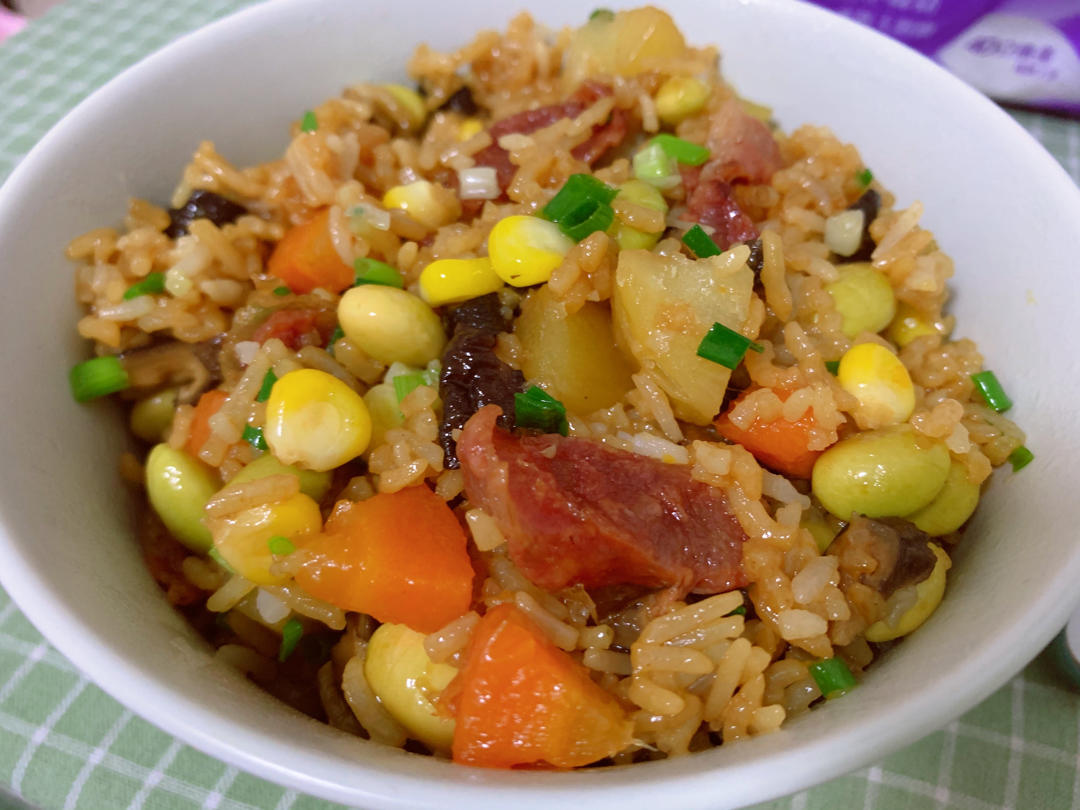 懒人必备～电饭煲腊肠焖饭