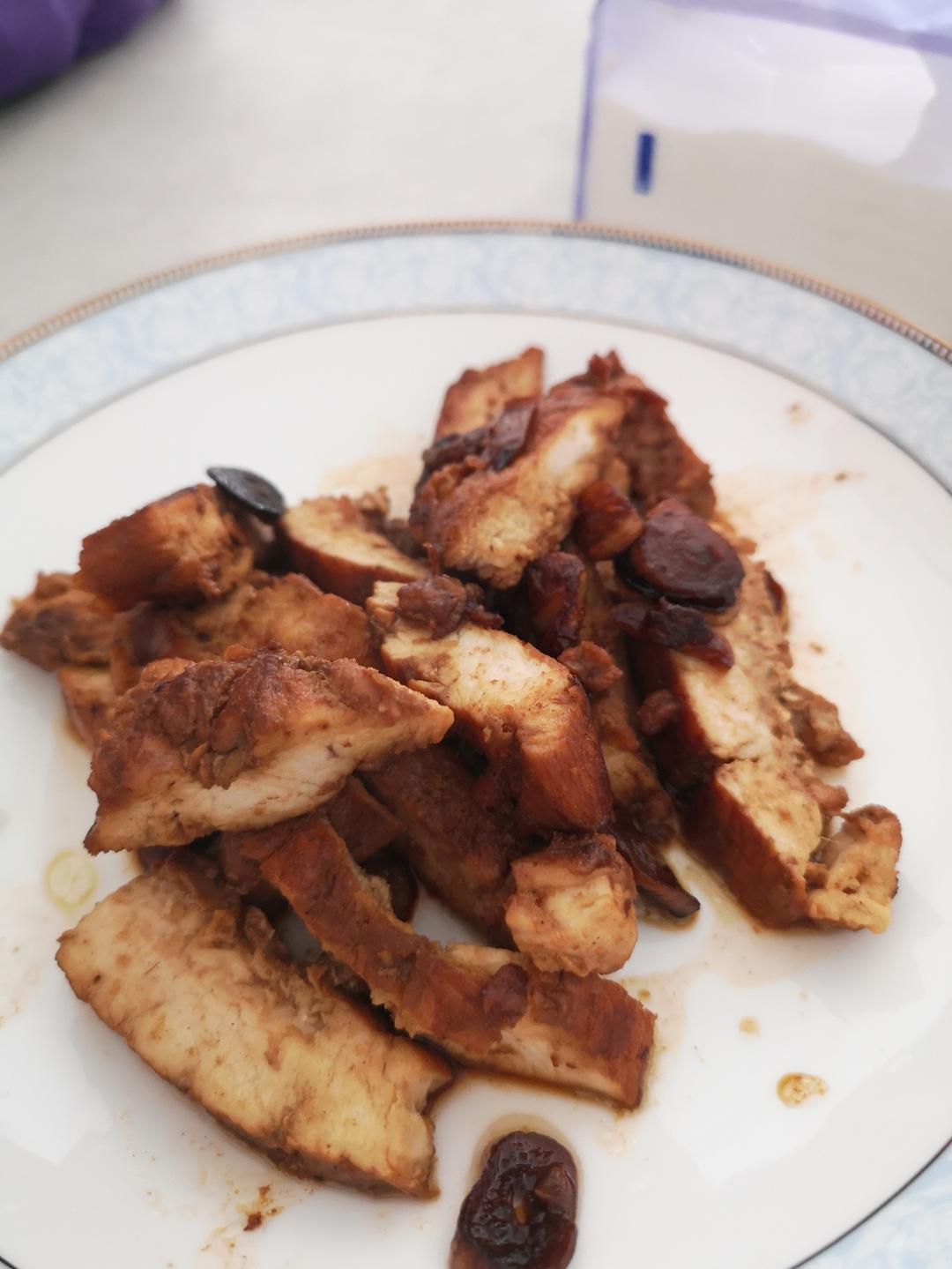 香煎鸡胸肉这样做，轻松度过减脂期