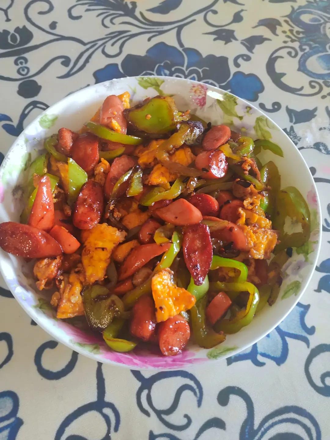 鸡蛋火腿炒青椒