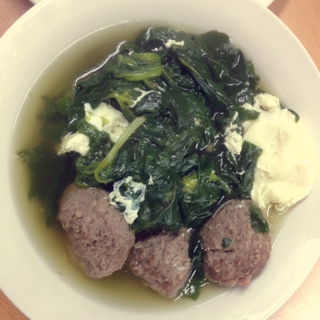 菠菜牛肉丸子汤