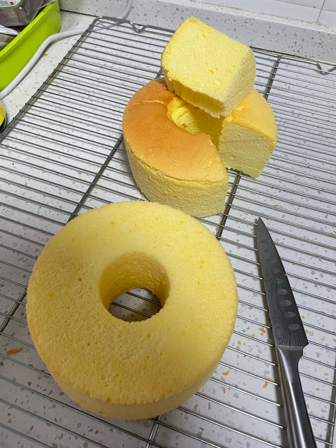 轻盈柔软的乳酪戚风蛋糕