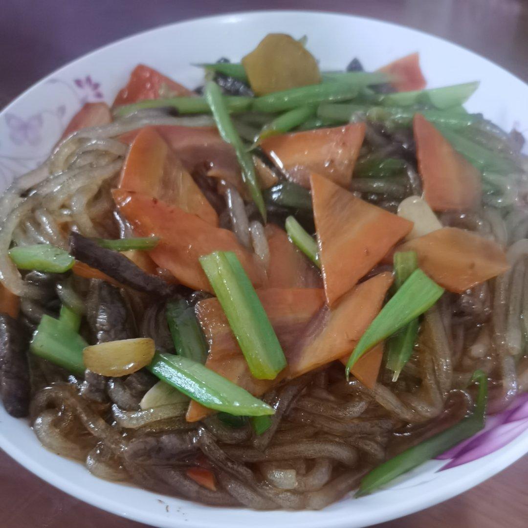 芹菜炒粉条