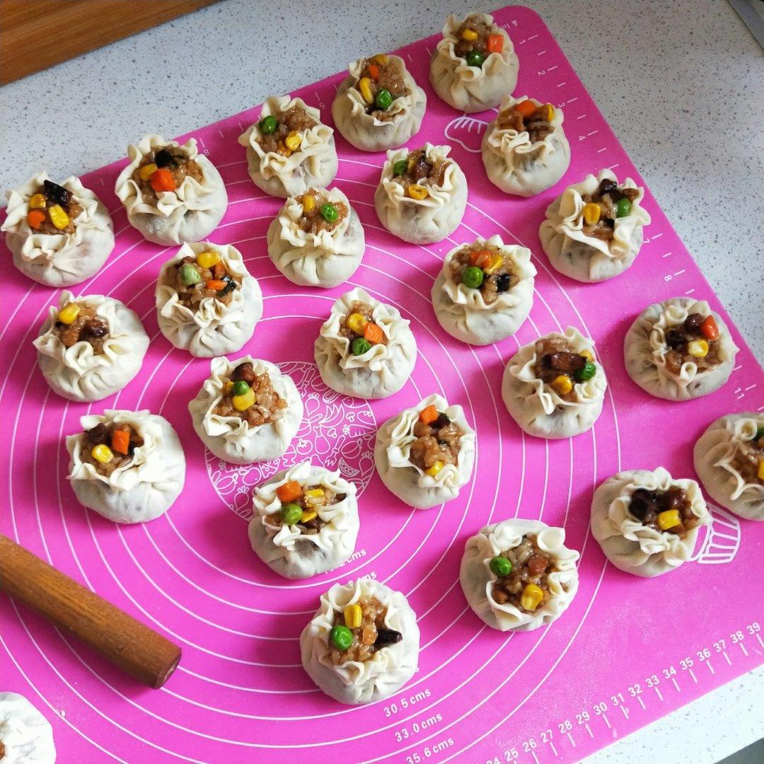 饺子皮咸蛋黄烧麦