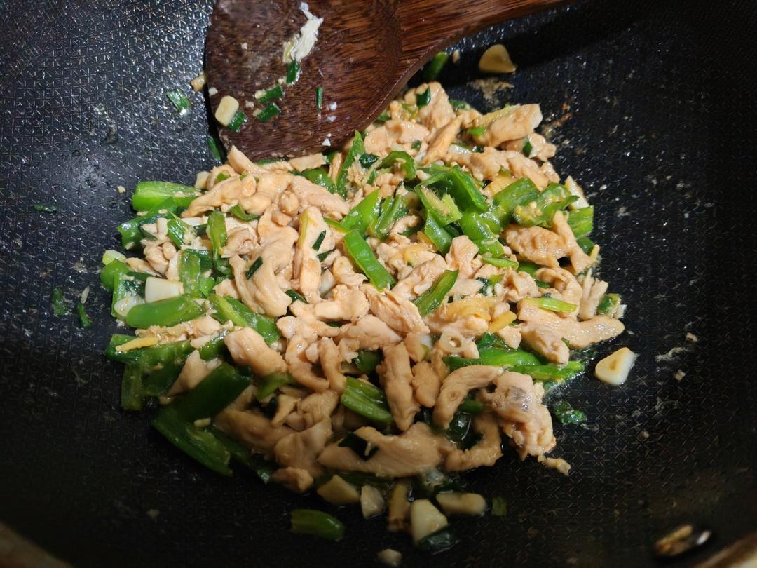 鸡丝炒青椒（鸡肉不老）
