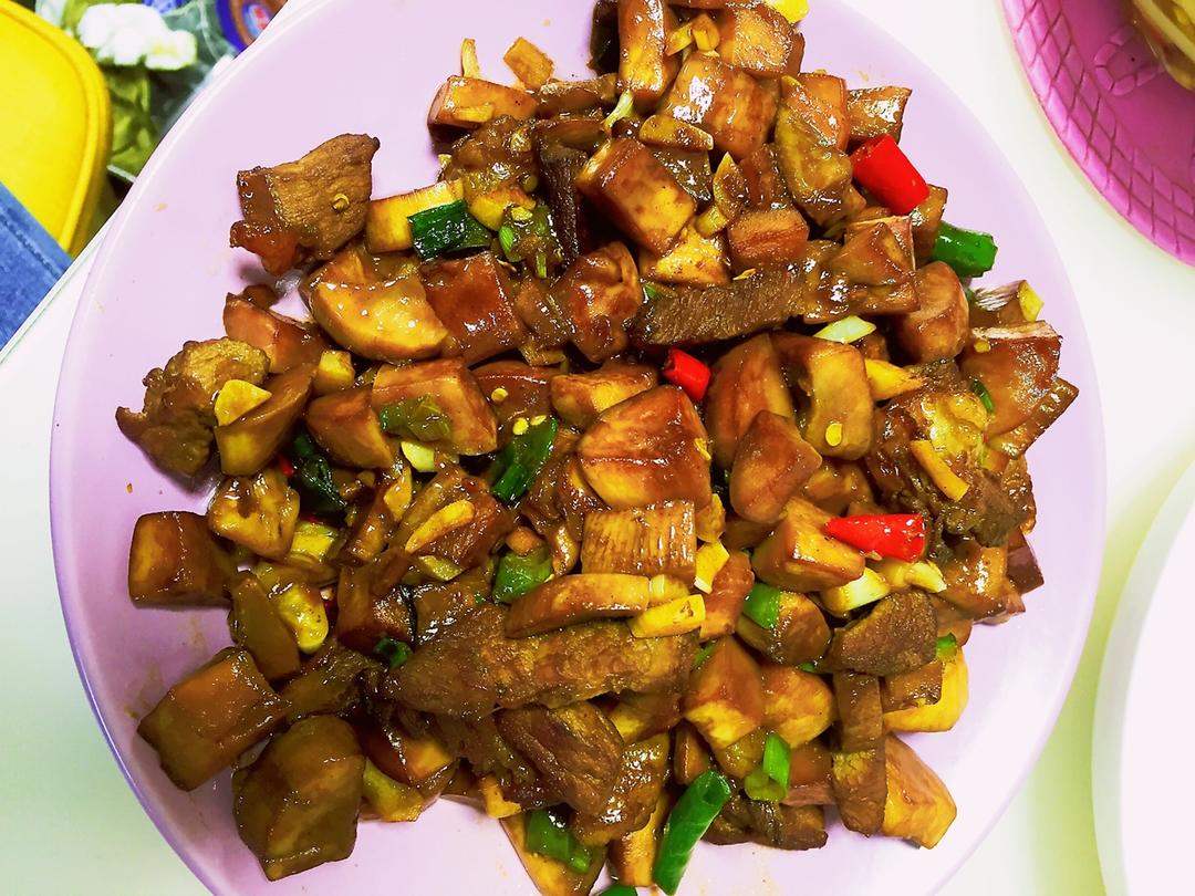 家常菜~杏鲍菇烧牛肉粒