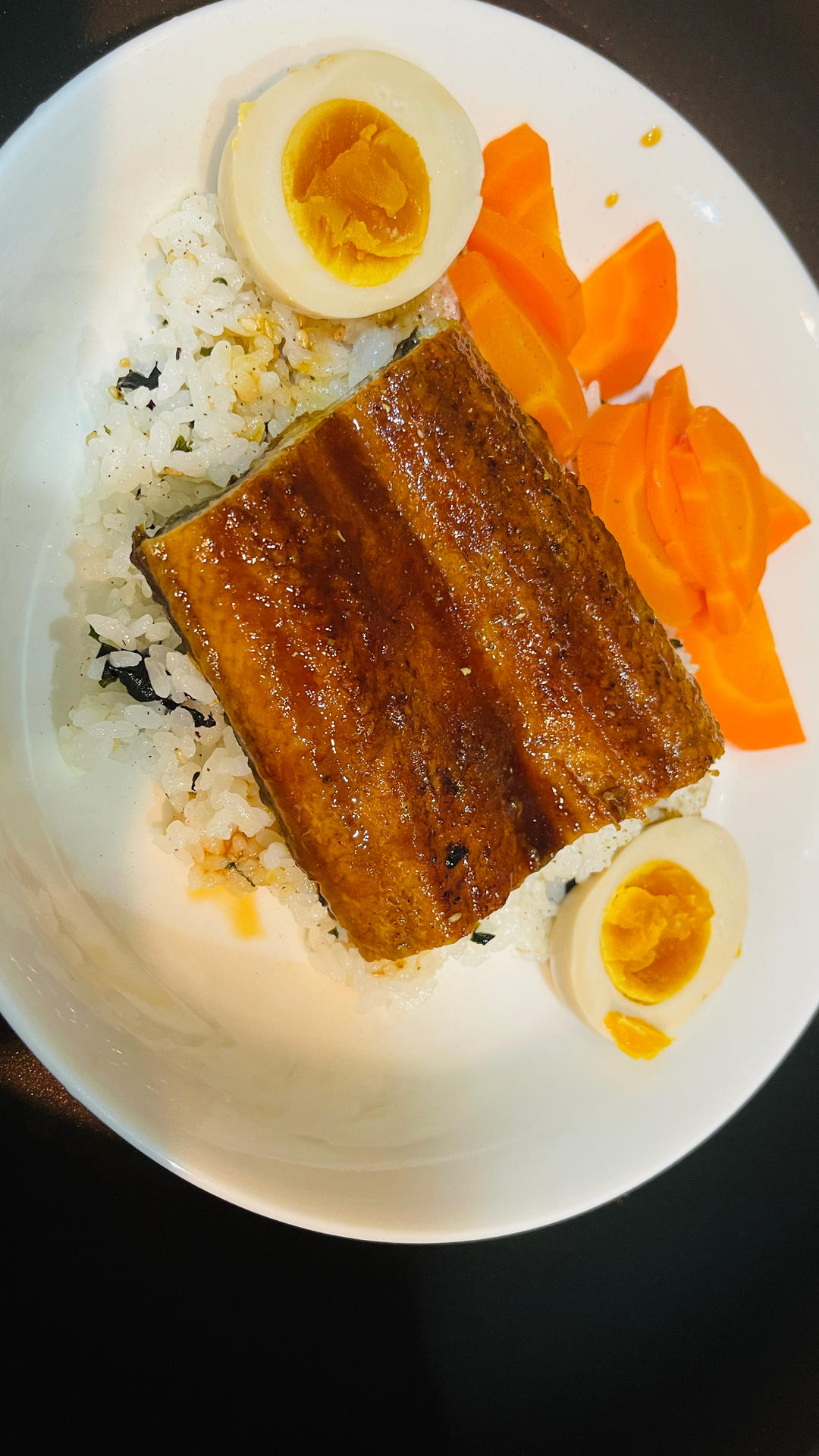 蒲烧鳗鱼盖饭（鳗丼）