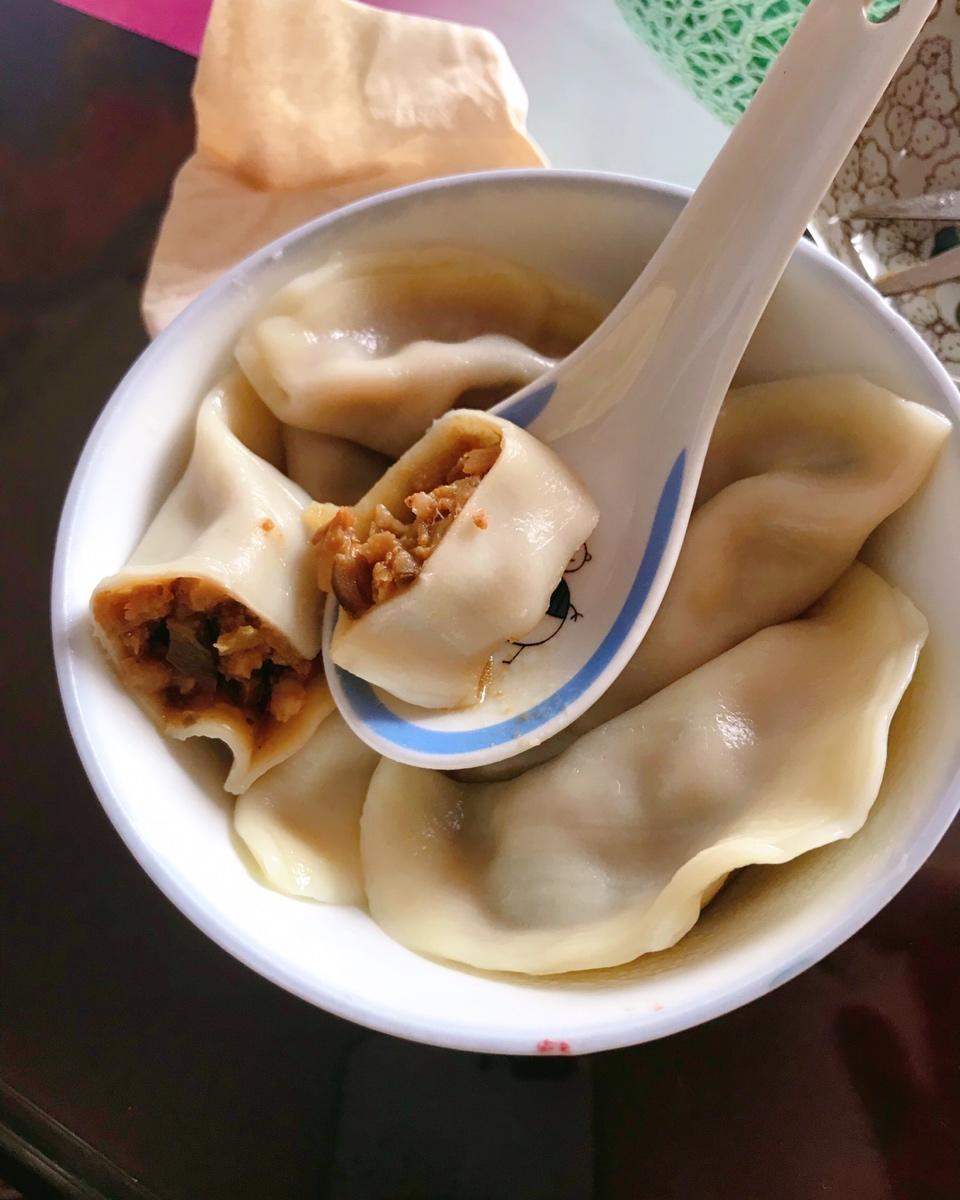 茄子馅饺子（饺子馅会流汁哦）