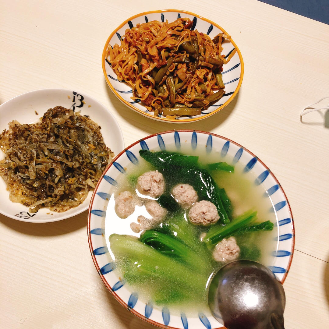 小白菜丸子汤