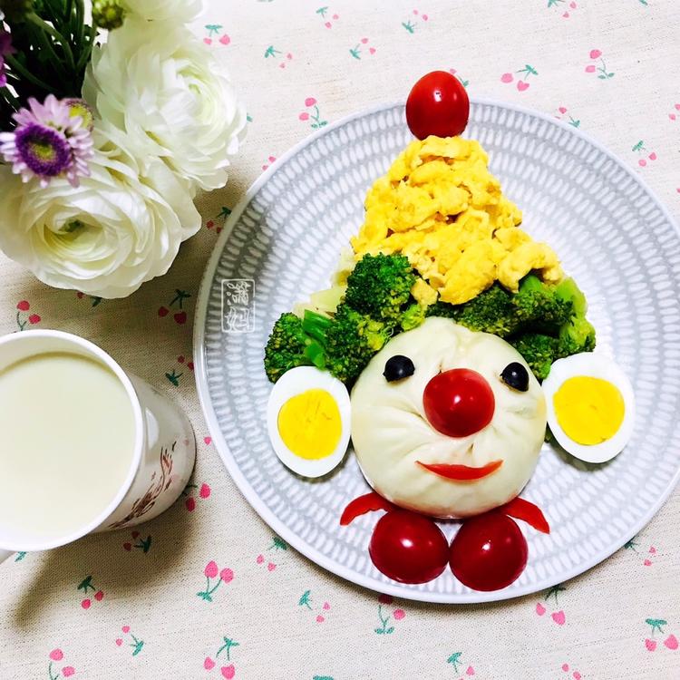 小丑趣味早餐