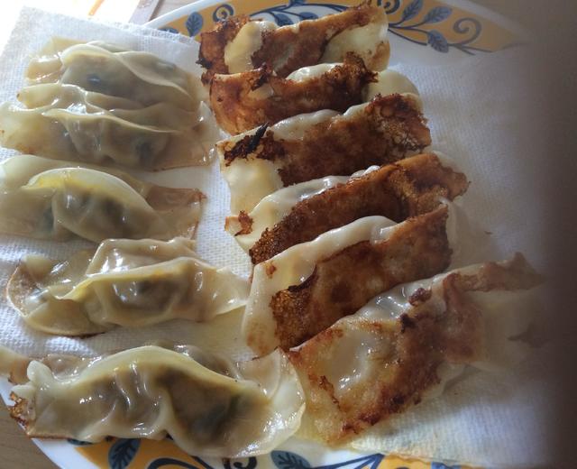 秋膘贴起来,【羊肉锅贴】绝对简单做,附小秘诀的做法