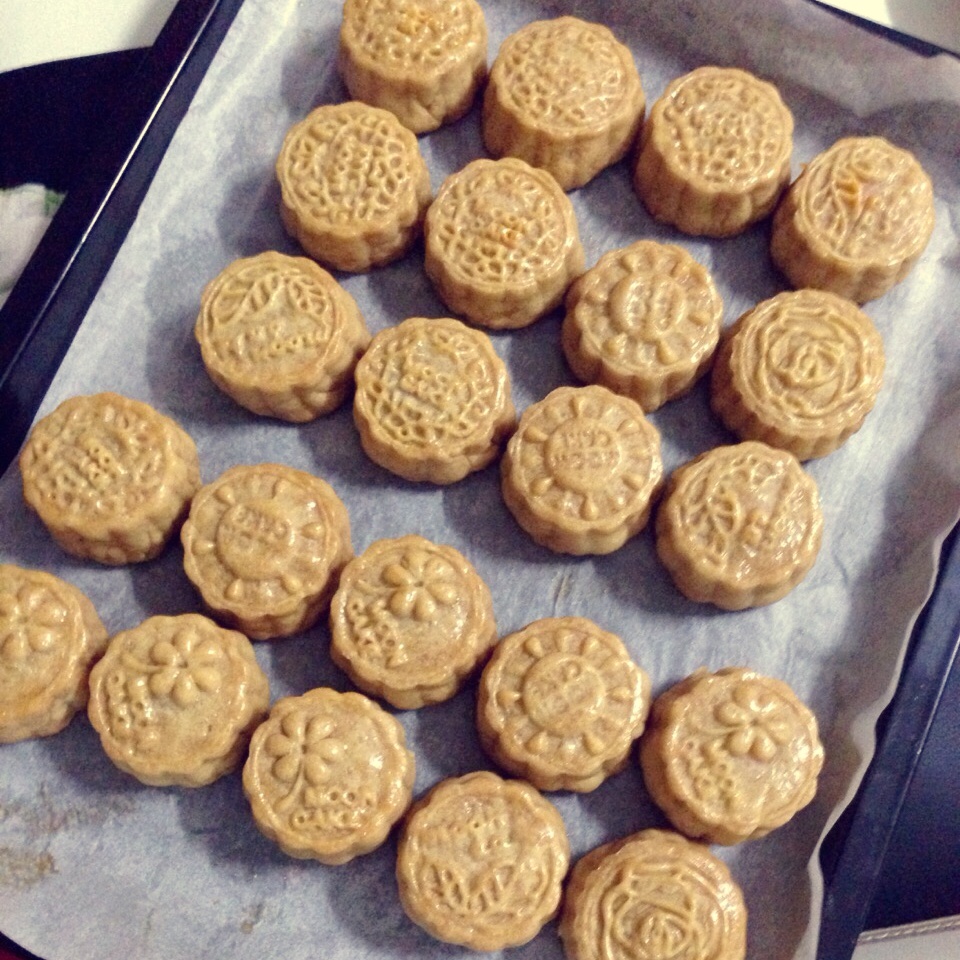 广式月饼——蛋黄莲蓉月饼