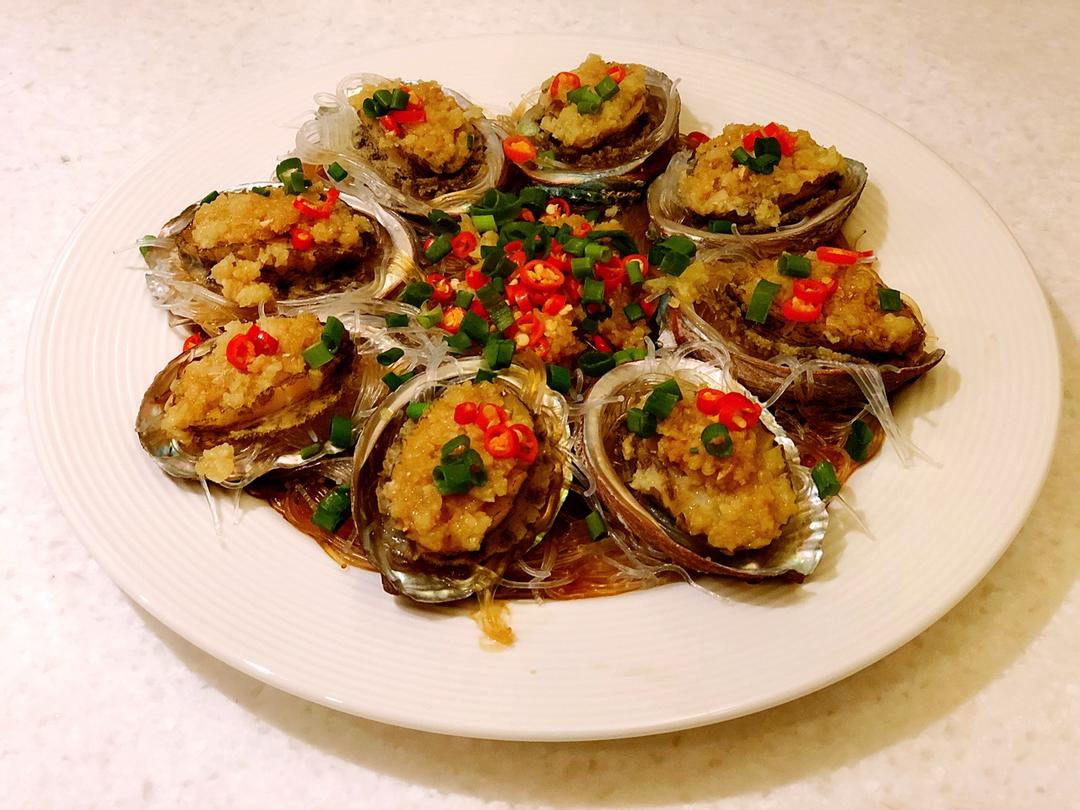 蒜蓉粉丝蒸鲍鱼