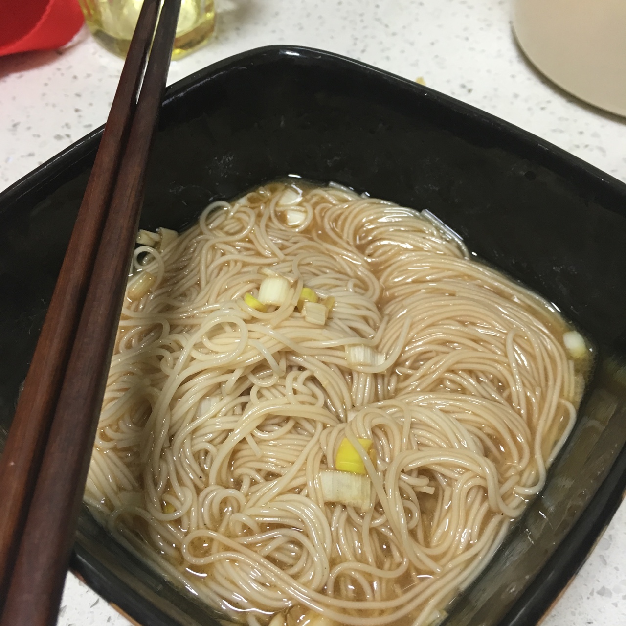 酸辣挂面