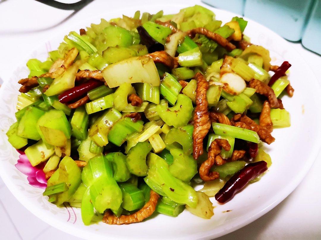 芹菜炒肉丝