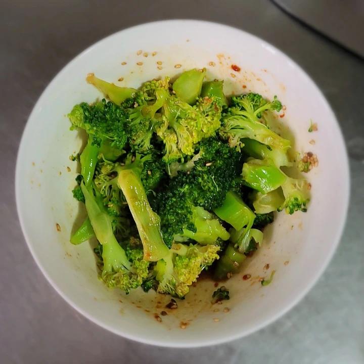 《昨日的美食》之韩式凉拌花椰菜