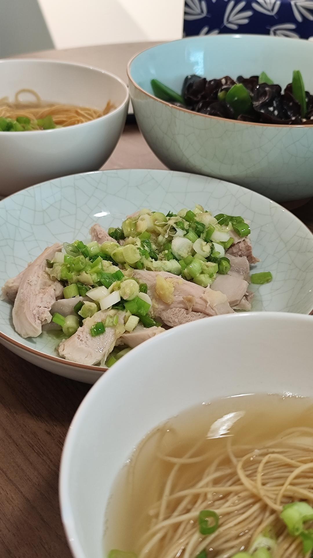 嫩滑葱油鸡腿
