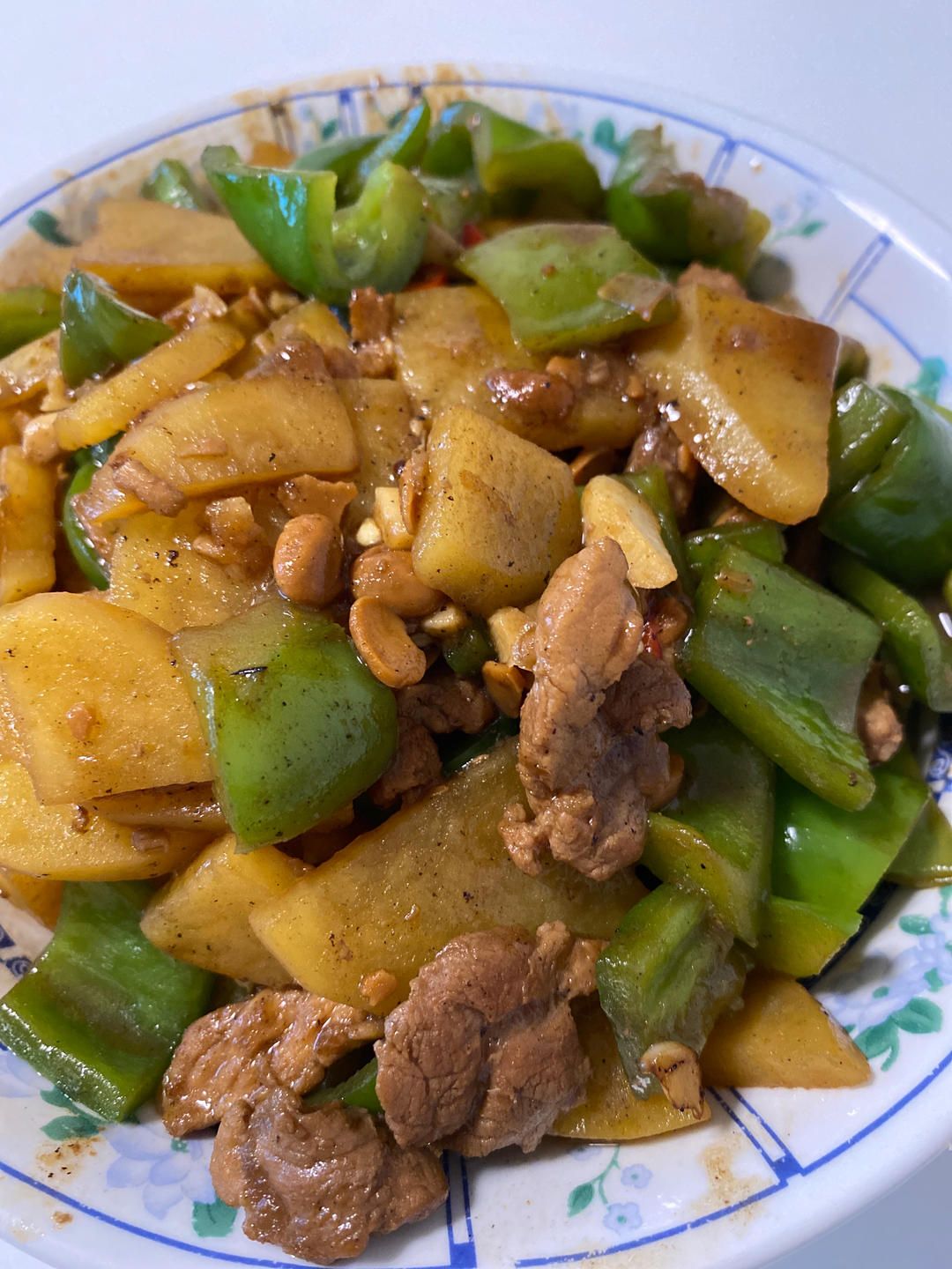 土豆柿子椒炒肉