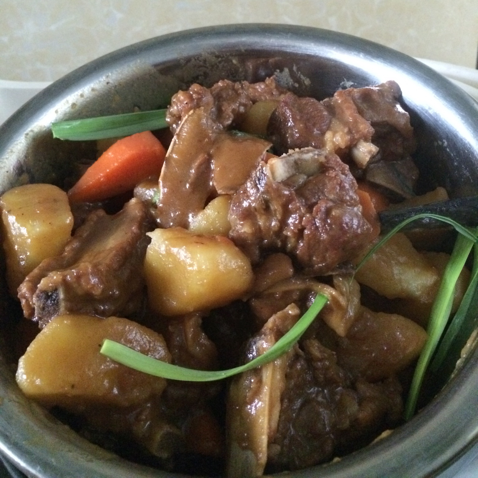 土豆烧排骨