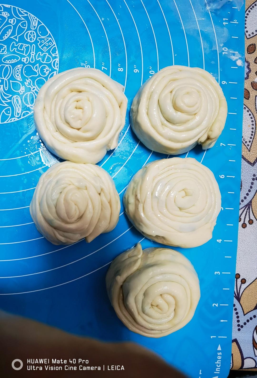 家常葱油饼 柔软多层 凉了也不硬 附细节视频详解