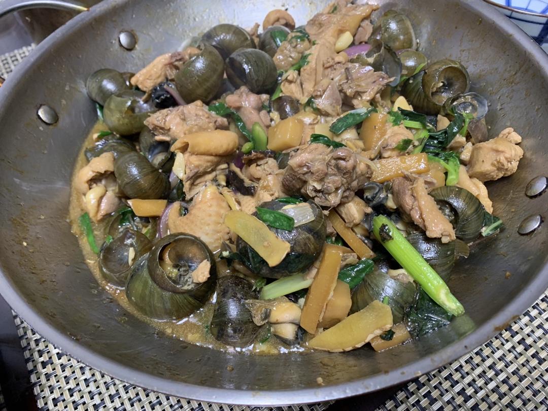 田螺鸡煲