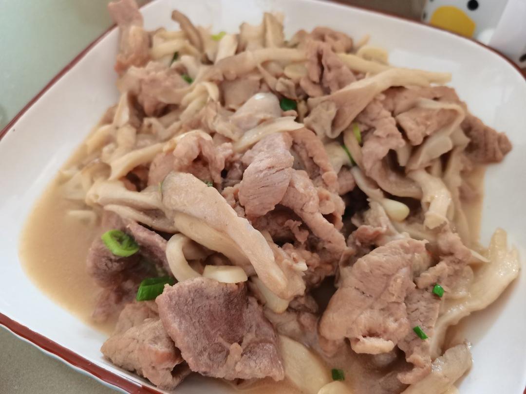 平菇炒肉（鲜香）