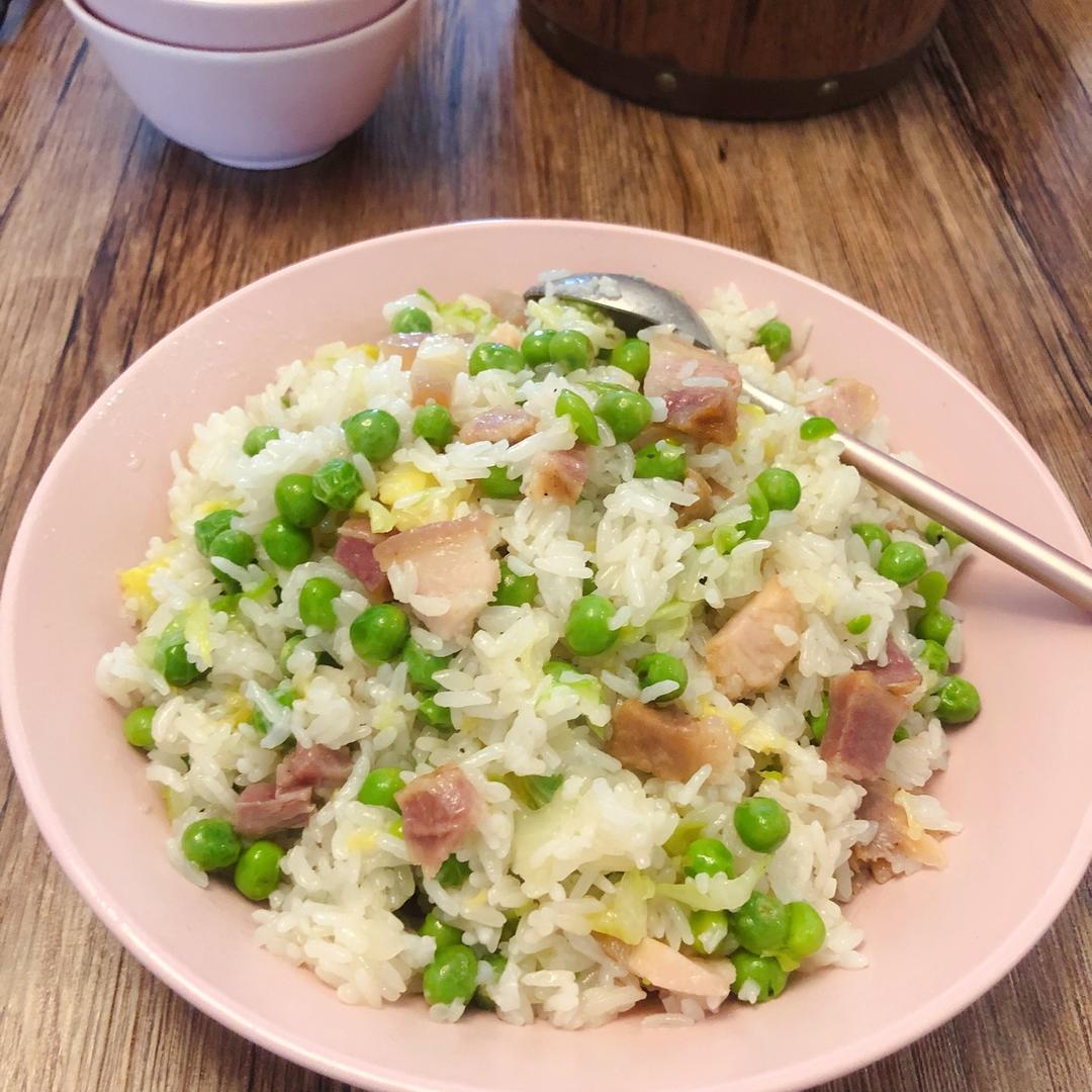 甘露莲花做的超简单又好吃的咸肉豌豆饭
