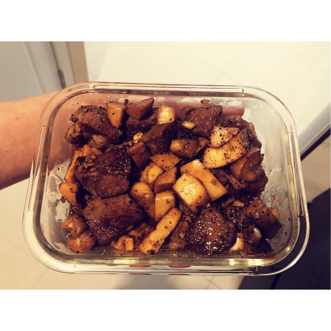黑胡椒杏鲍菇牛肉粒