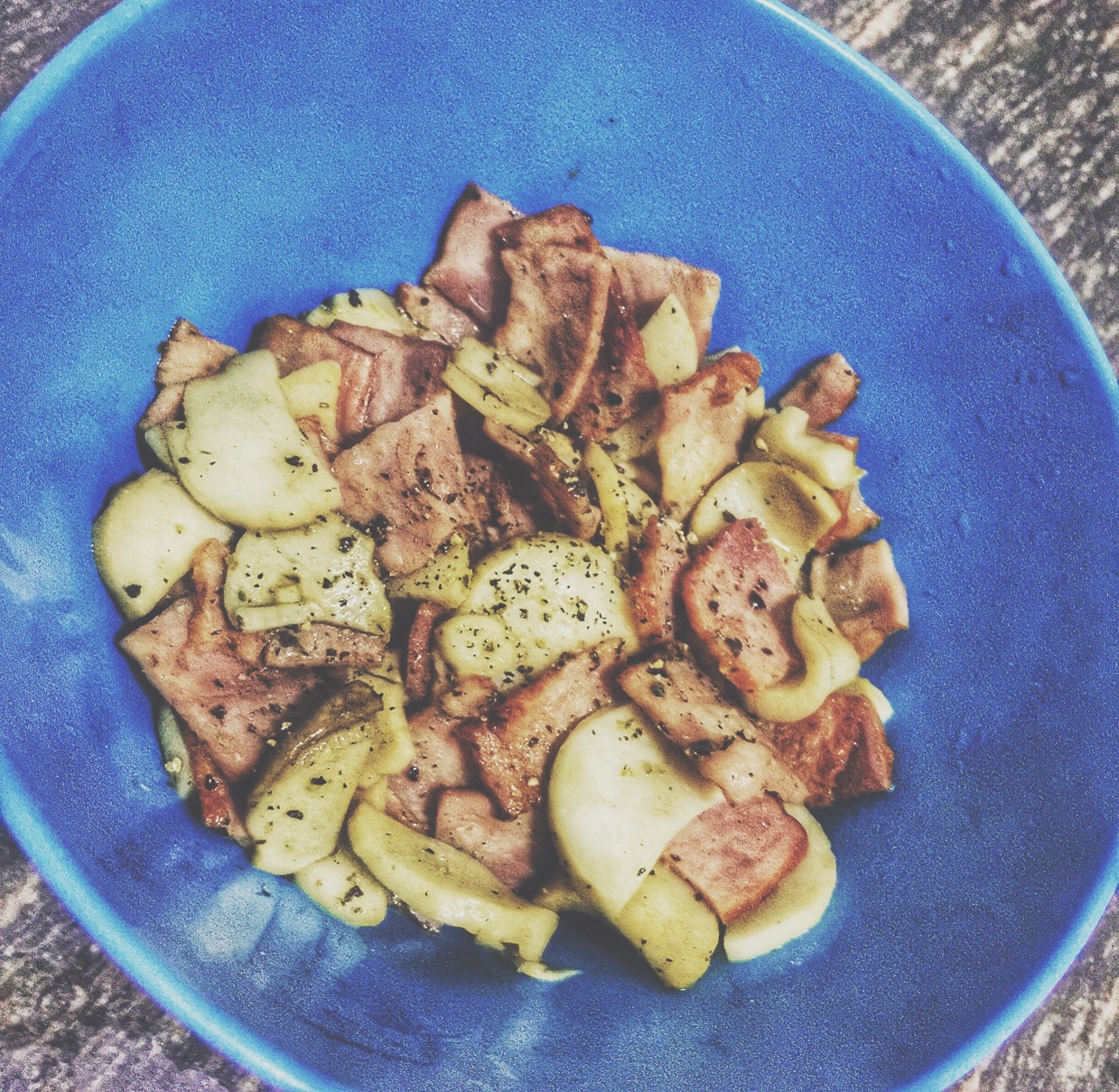 滋滋肉响，飘飘肉香，培根杏鲍菇