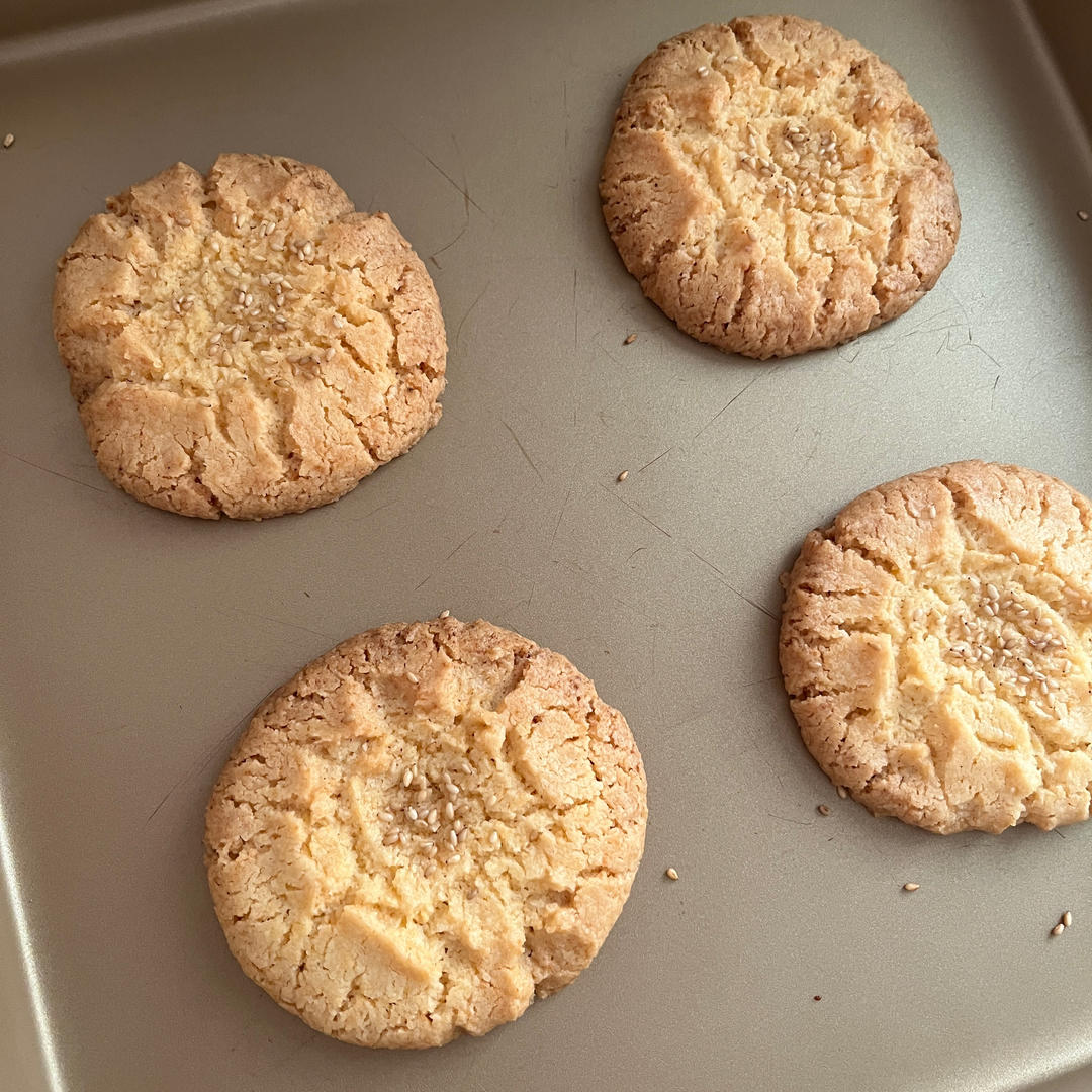 轻轻一按就碎掉的原味桃酥（不输猪油版）