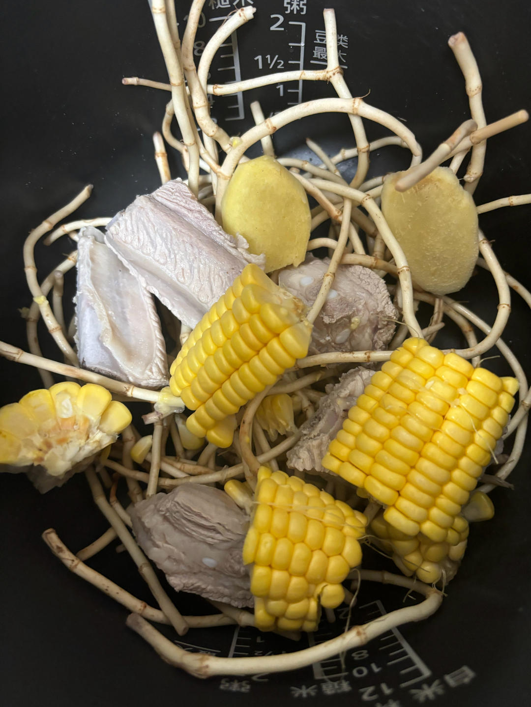 折耳根炖排骨汤