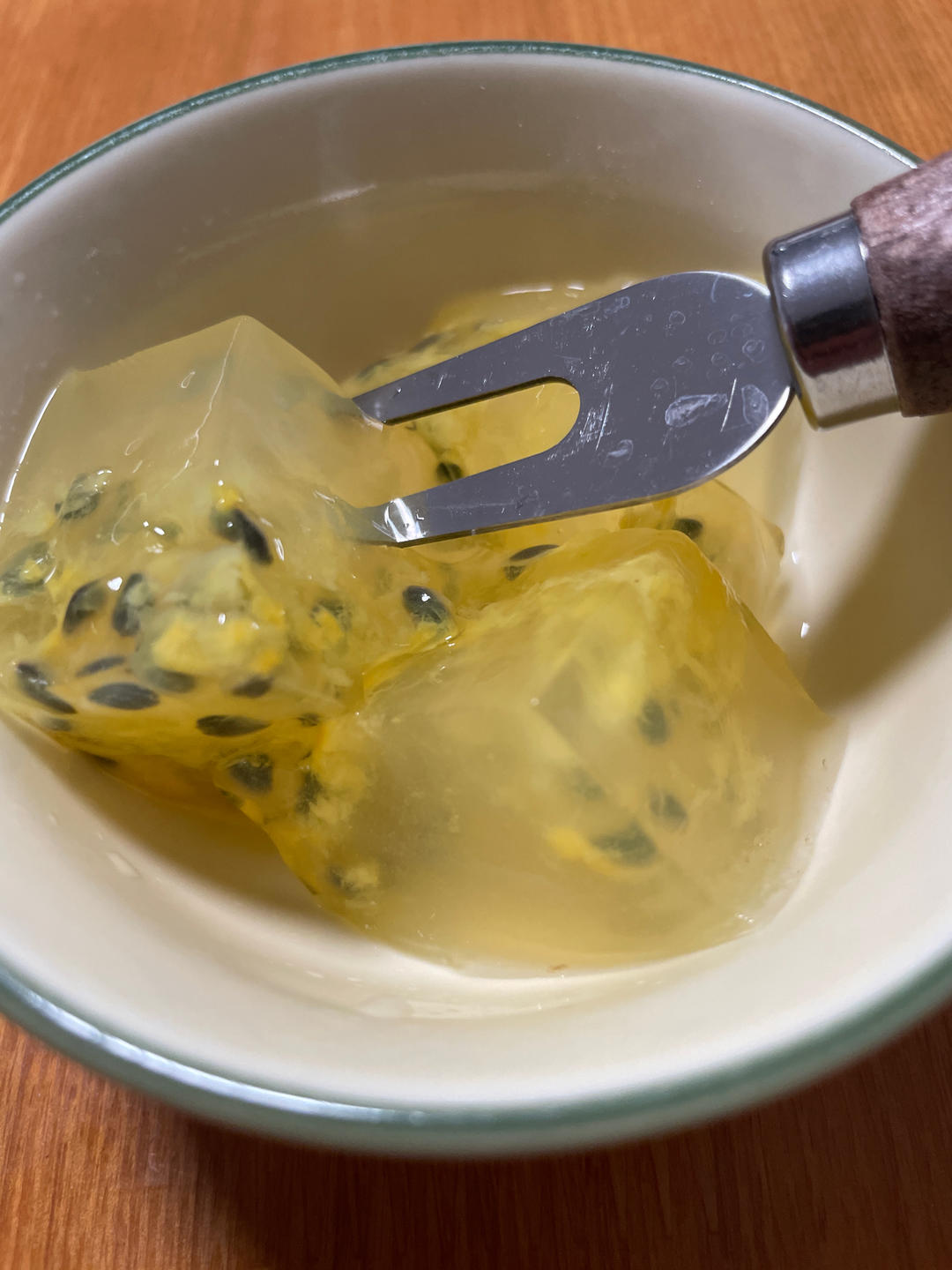 夏日必备❗️清凉解暑❗酸甜可口的百香果果冻