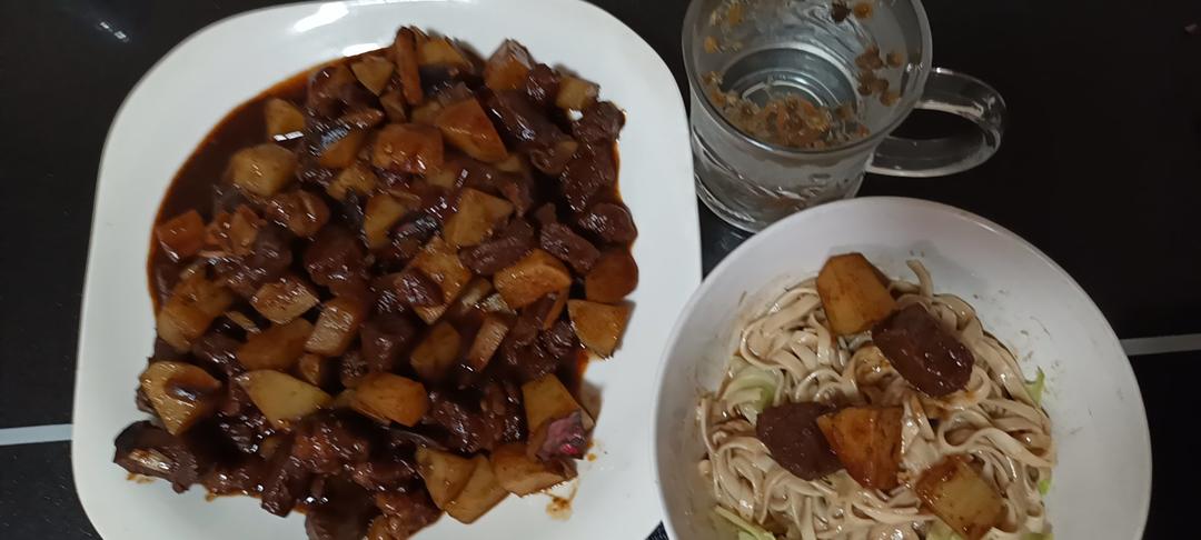 红烧土豆牛腩