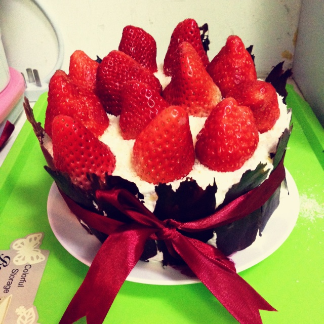 椰香草莓巧克力芝士生日蛋糕