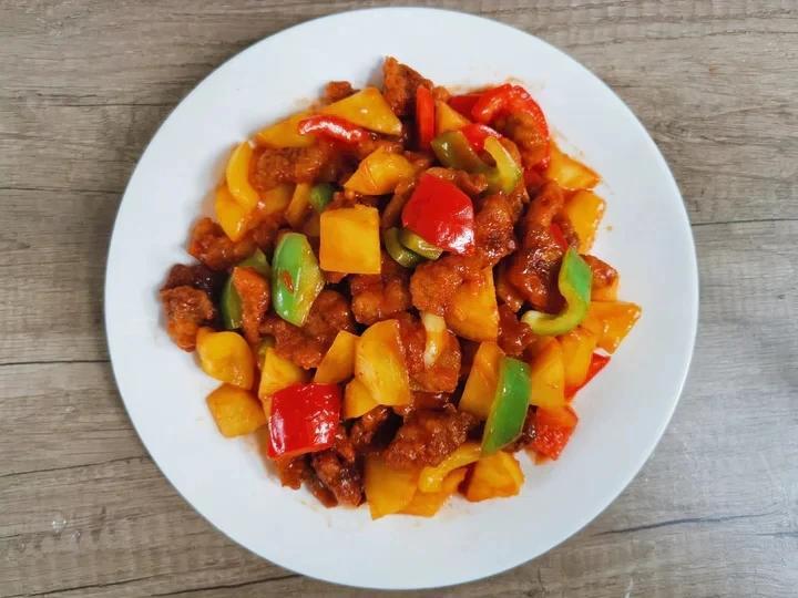 菠萝咕咾肉，咬一口不老的灵魂