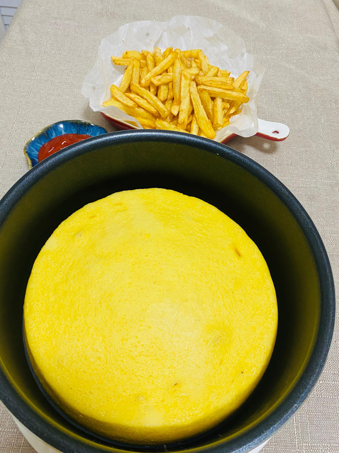 不用电子称只需要普通电饭锅做的电饭锅蛋糕